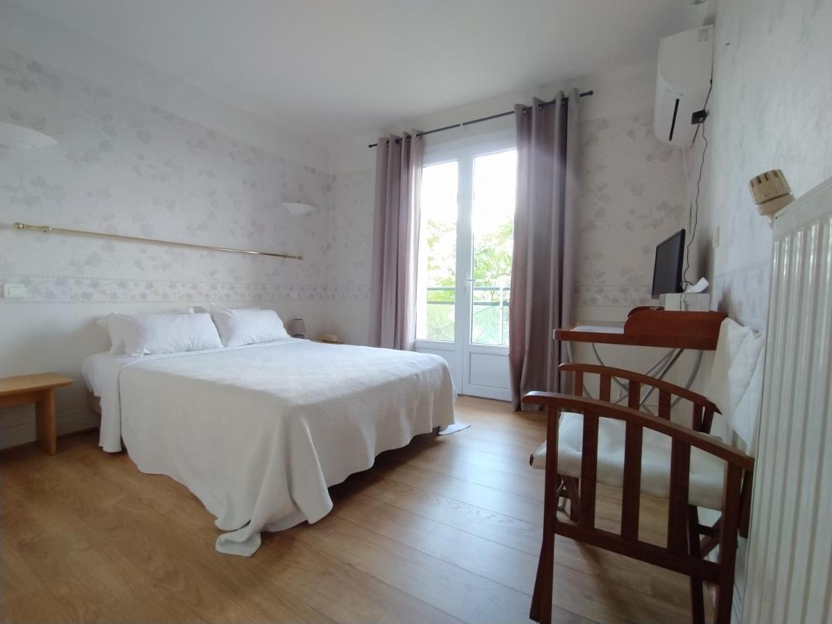 Hotel Bellevue Puy-lʼÉvêque Exteriör bild